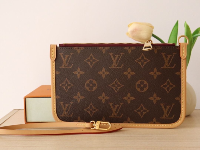 LV Clutch Bags